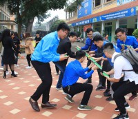 Kỷ niệm ngày truyền thống hội sinh viên Việt Nam và tập huấn tinh thần tình nguyện cho sinh viên  Đại học Sao Đỏ